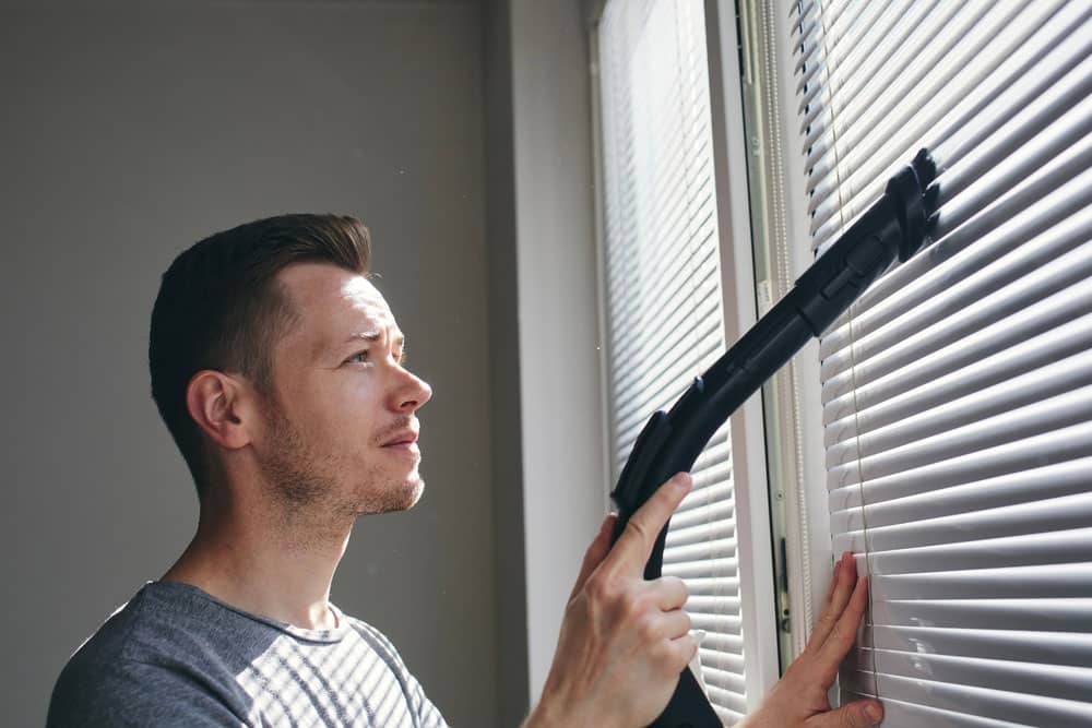 Cleaning Venetian Blinds Using A Vacuum